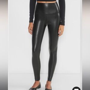 ARITZIA WILIFRED Daria High Waisted Unreal Leather Leggings Medium NWT